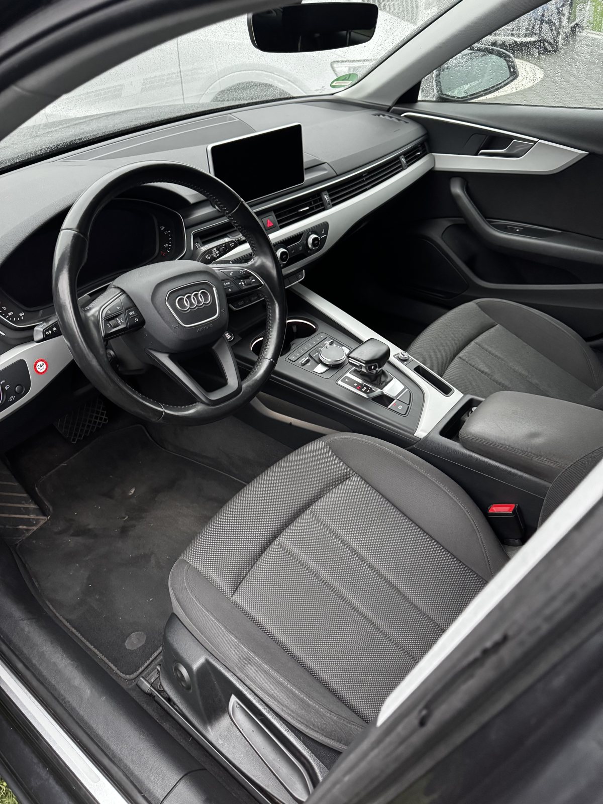 Audi A4 2.0 TDI 190cp – foto 2